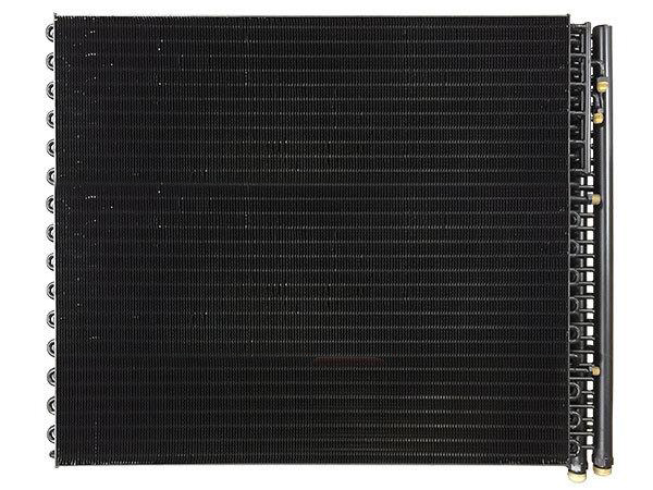 CONDENSEUR AVEC REFROIDISSEMENT HUILE / CARBURANT