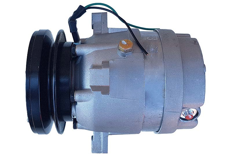 [CP043] COMPRESSEUR DELPHI V5 - 1 GORGE D 131MM - BRIDES - 24V = 421